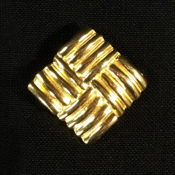Basketweave Goldtone Scarf Clip - Picture 1 of 3